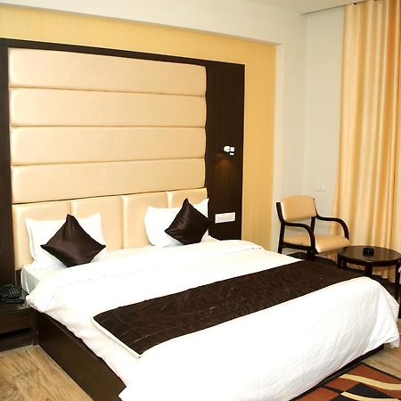 Hotel Lavanya Palace Ratlam Ngoại thất bức ảnh