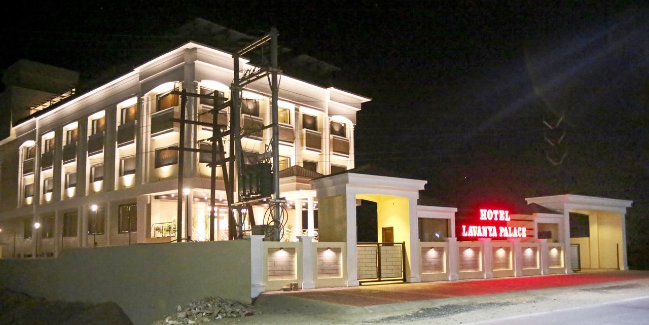 Hotel Lavanya Palace Ratlam Ngoại thất bức ảnh